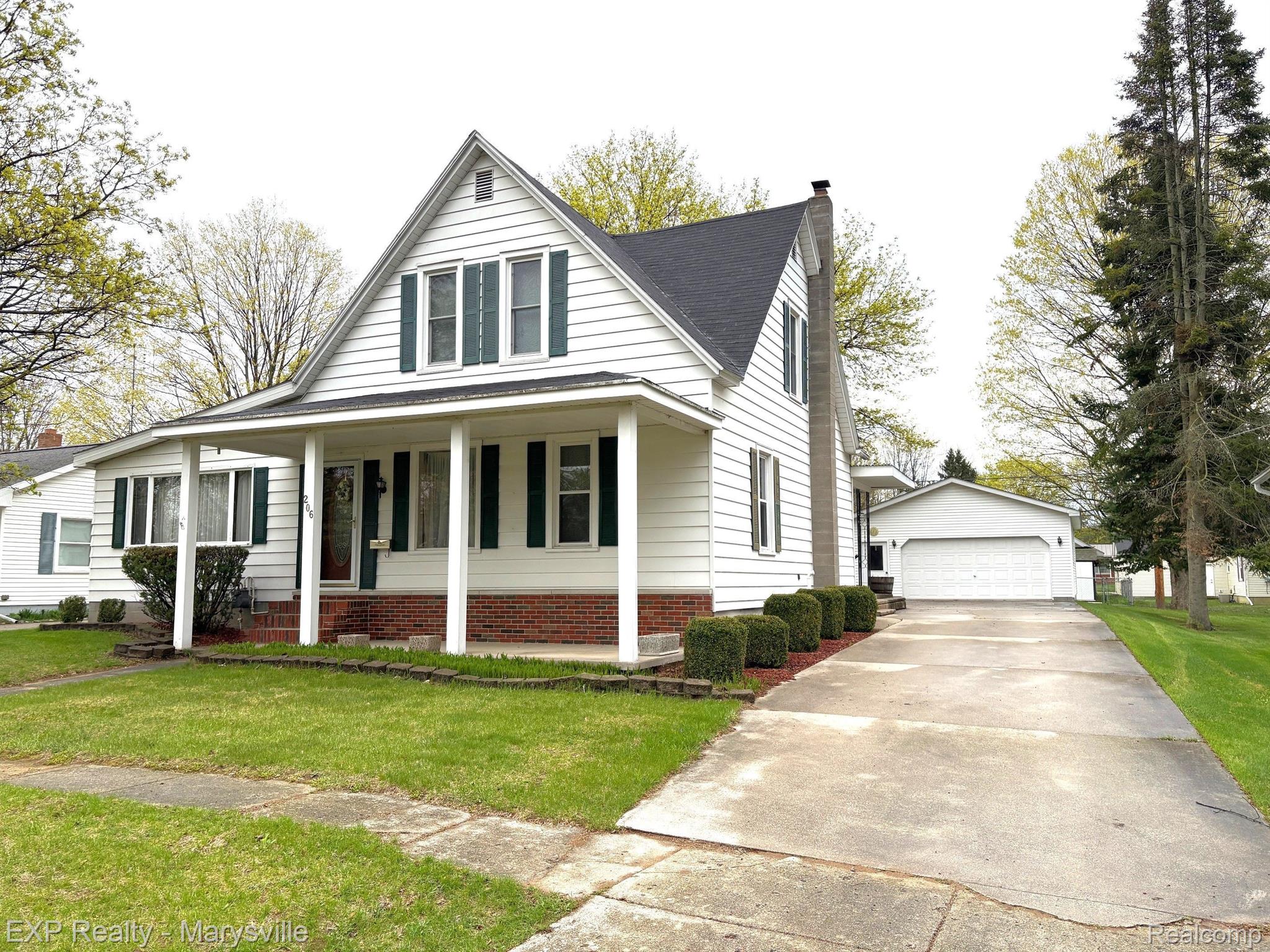 206 SPRING Street