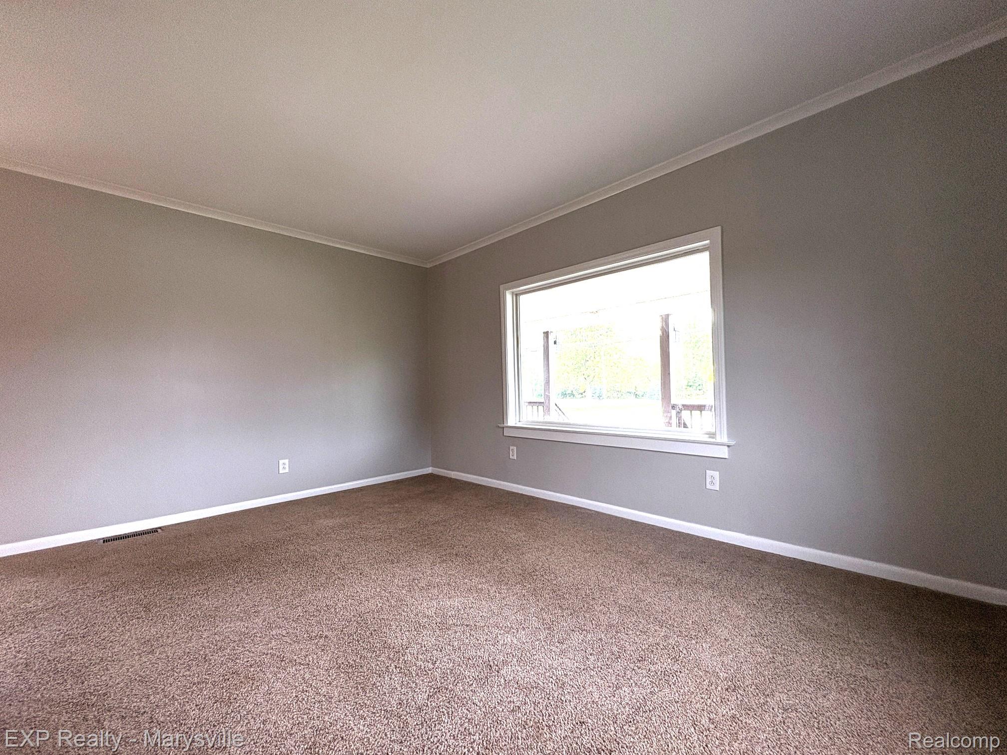 8897 Avoca Road