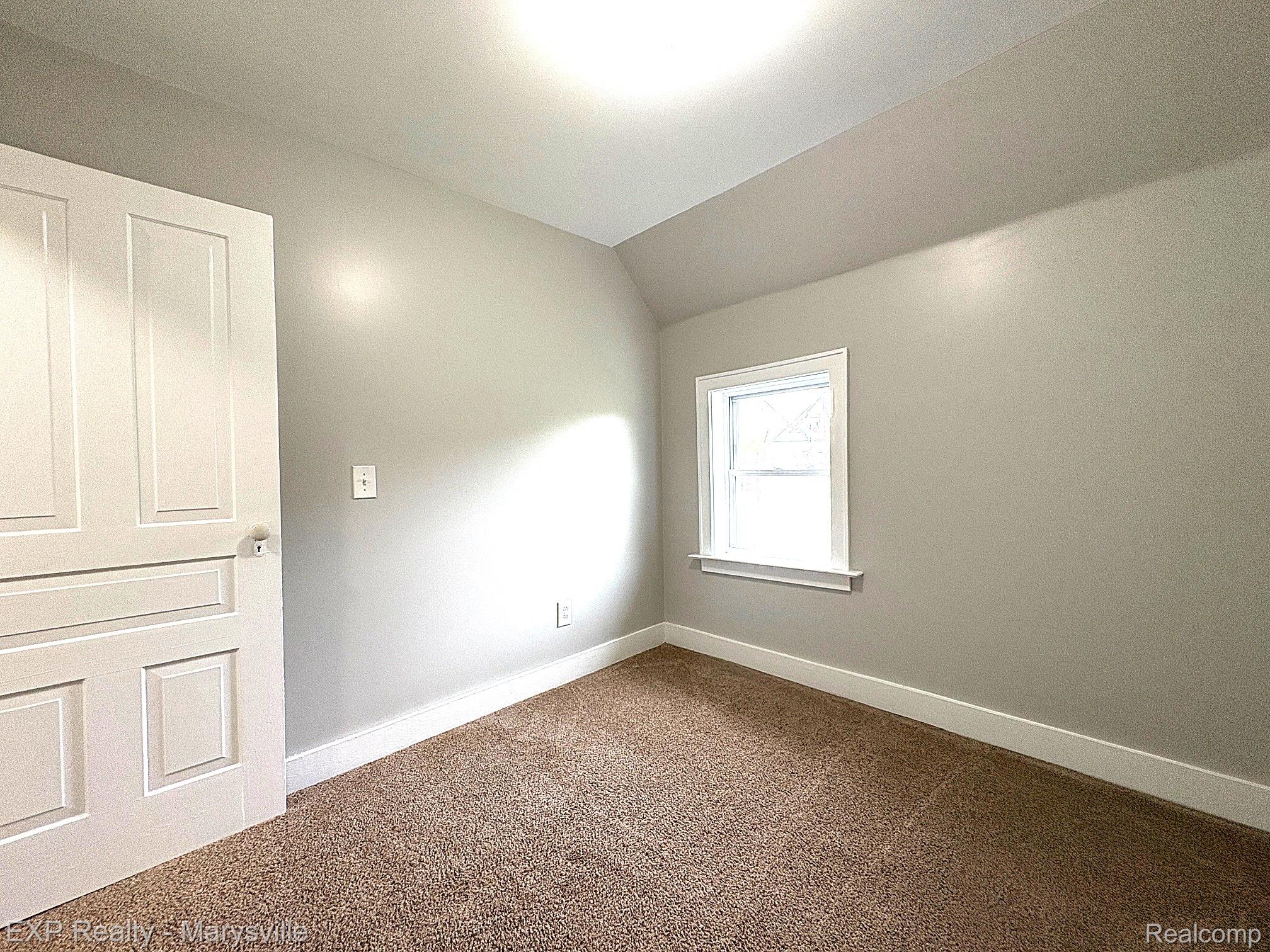 8897 Avoca Road