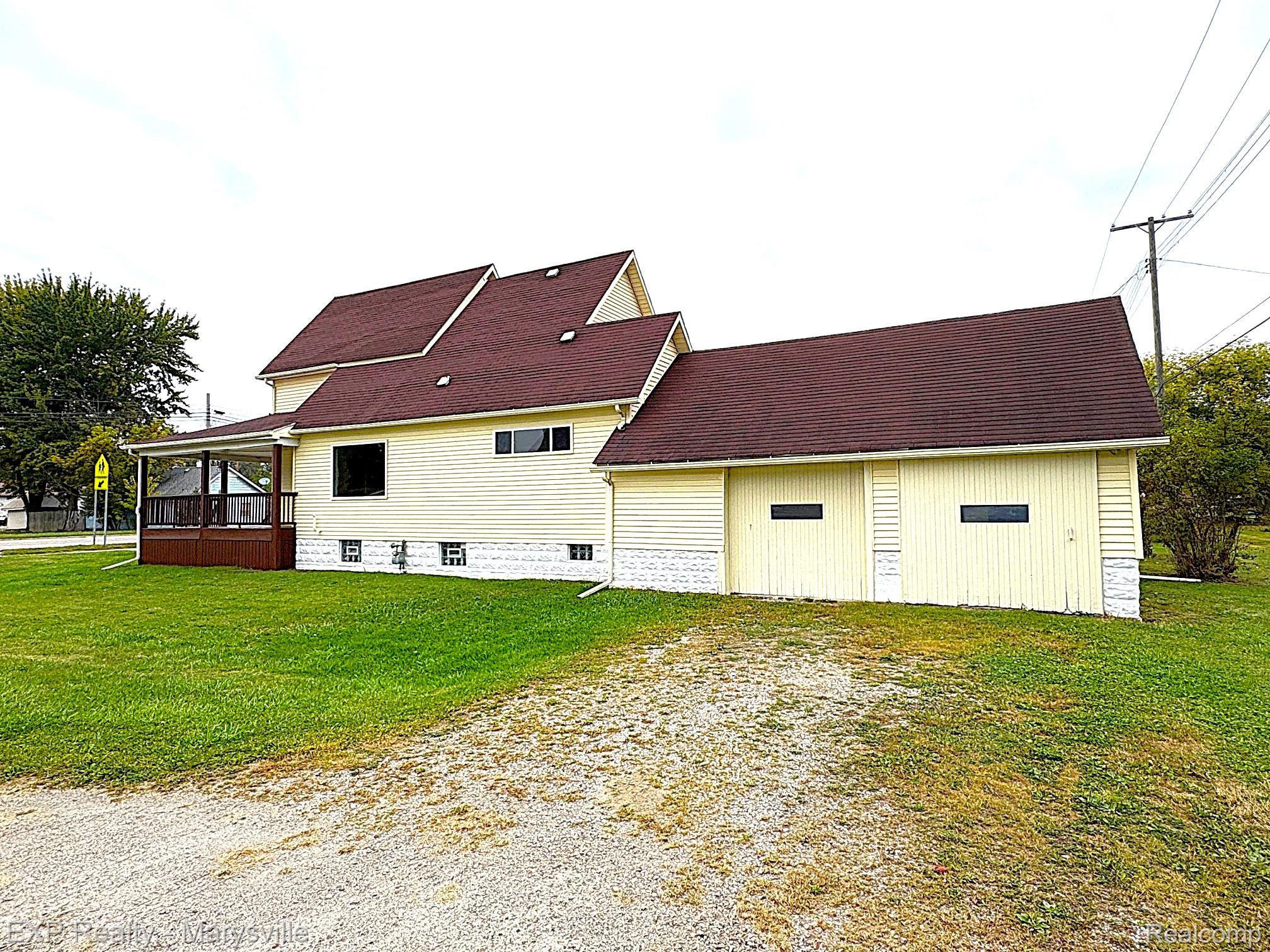 8897 Avoca Road