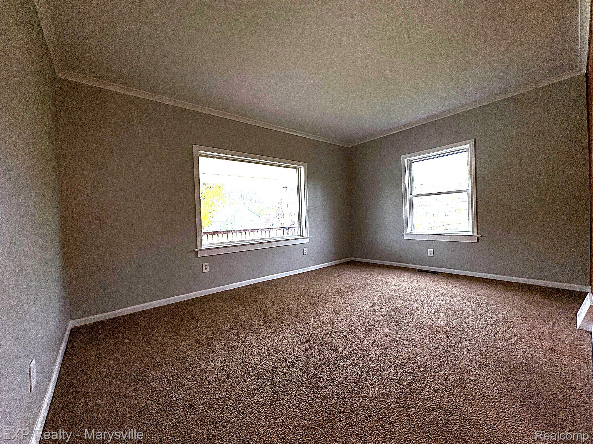 8897 Avoca Road