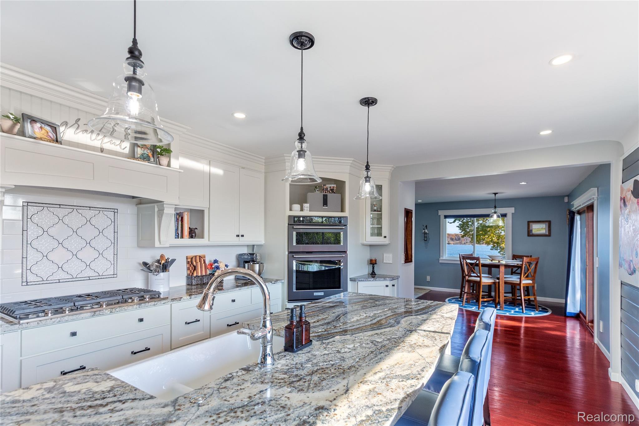 2798 River Road