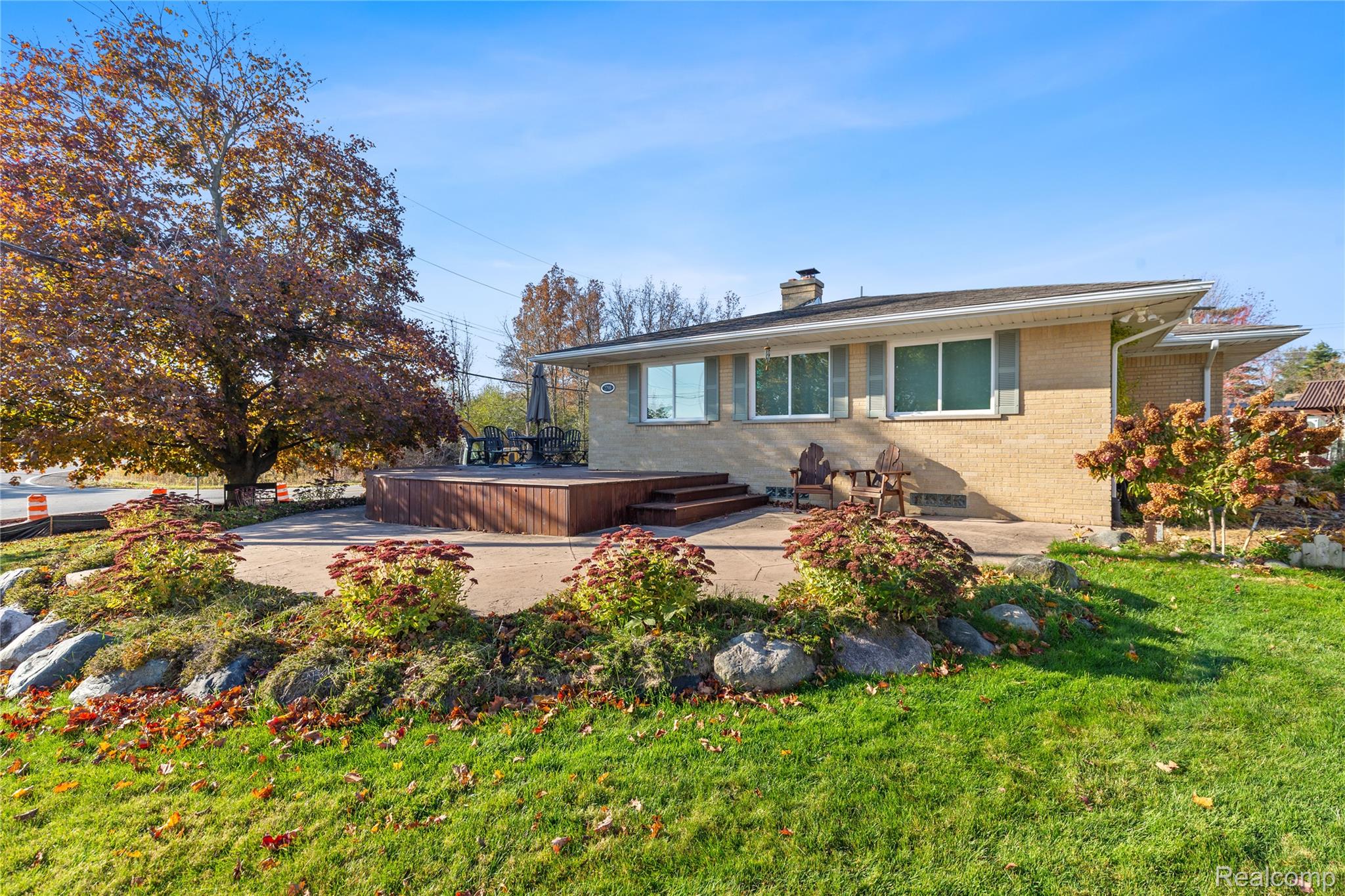 2798 River Road