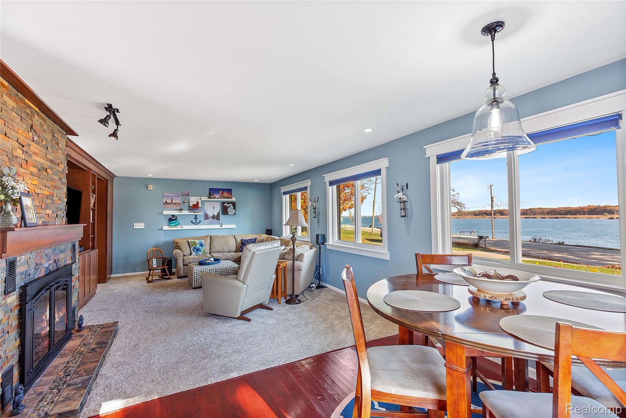2798 River Road
