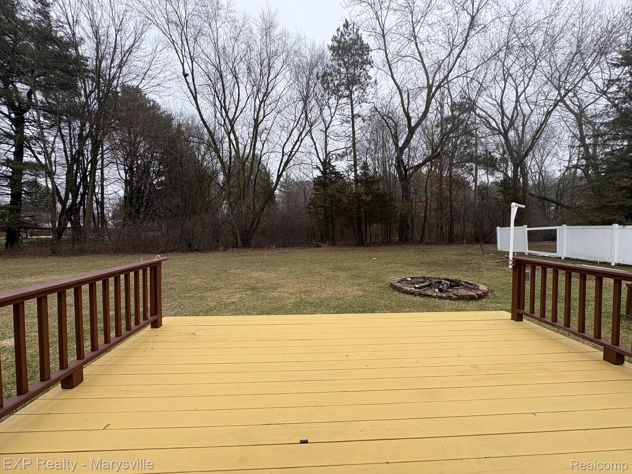 100 Hickory Lane