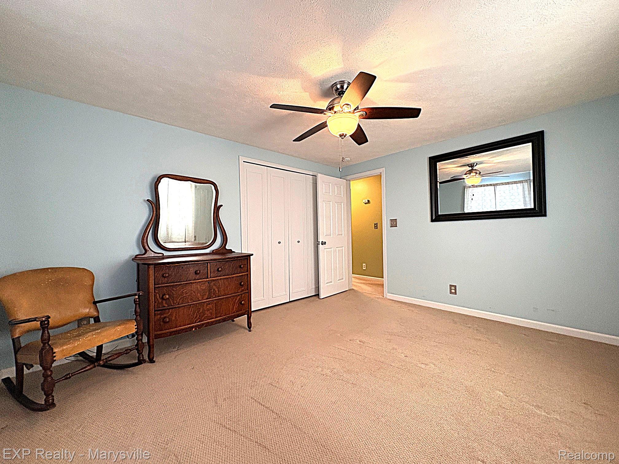 100 Hickory Lane