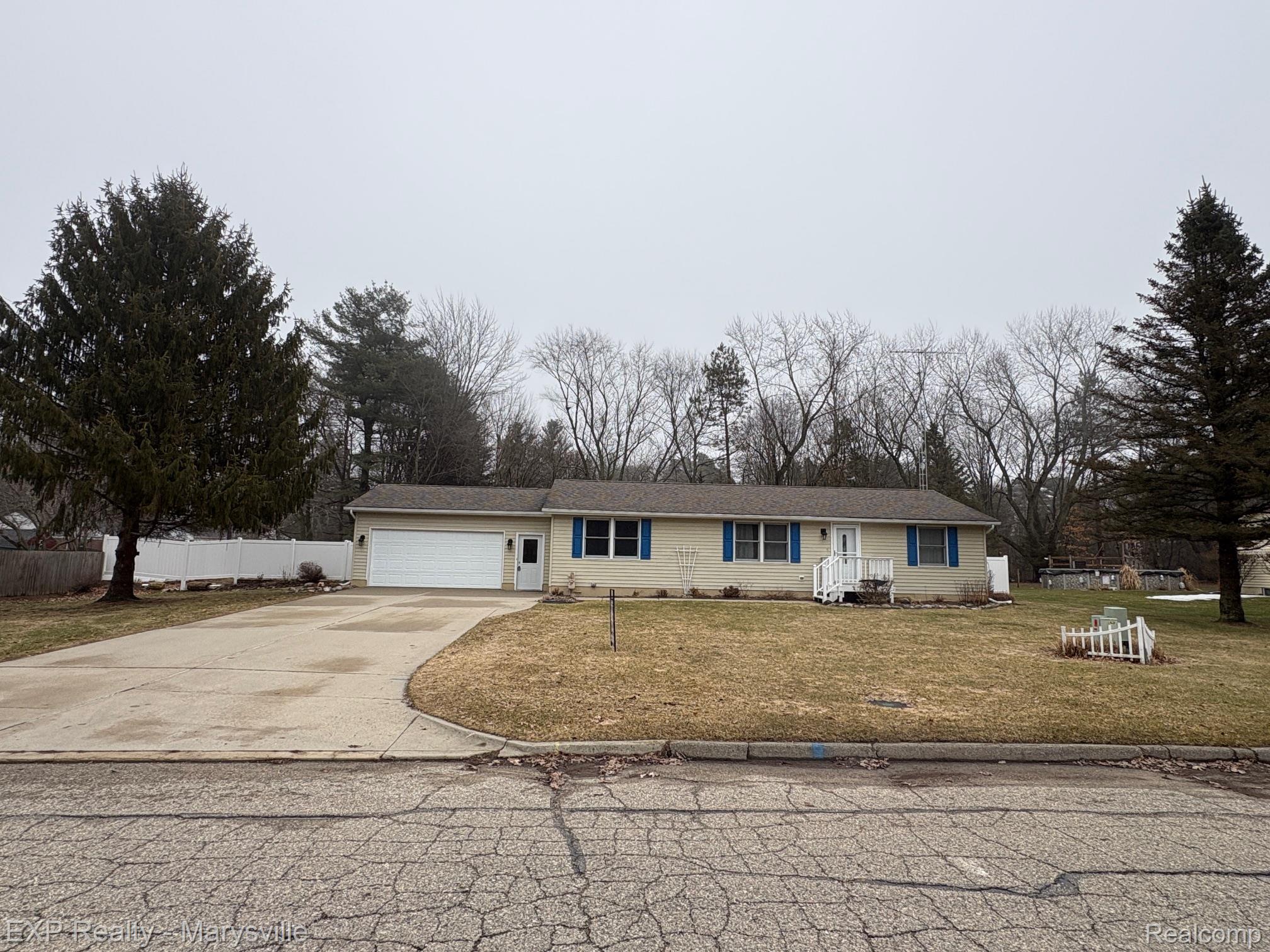 100 Hickory Lane