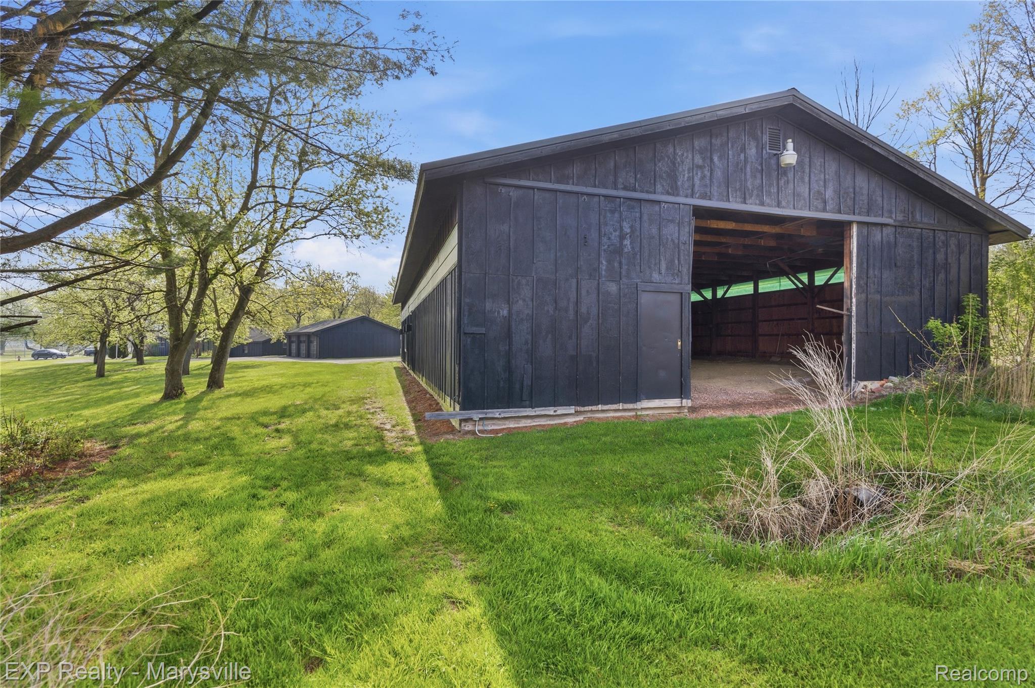 3345 Beach Road