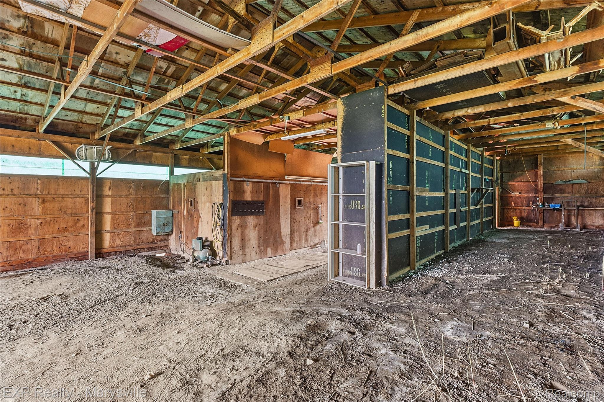 3345 Beach Road