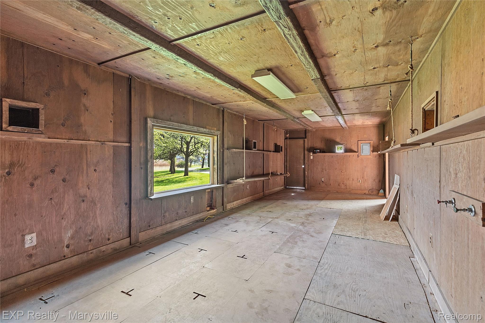 3345 Beach Road
