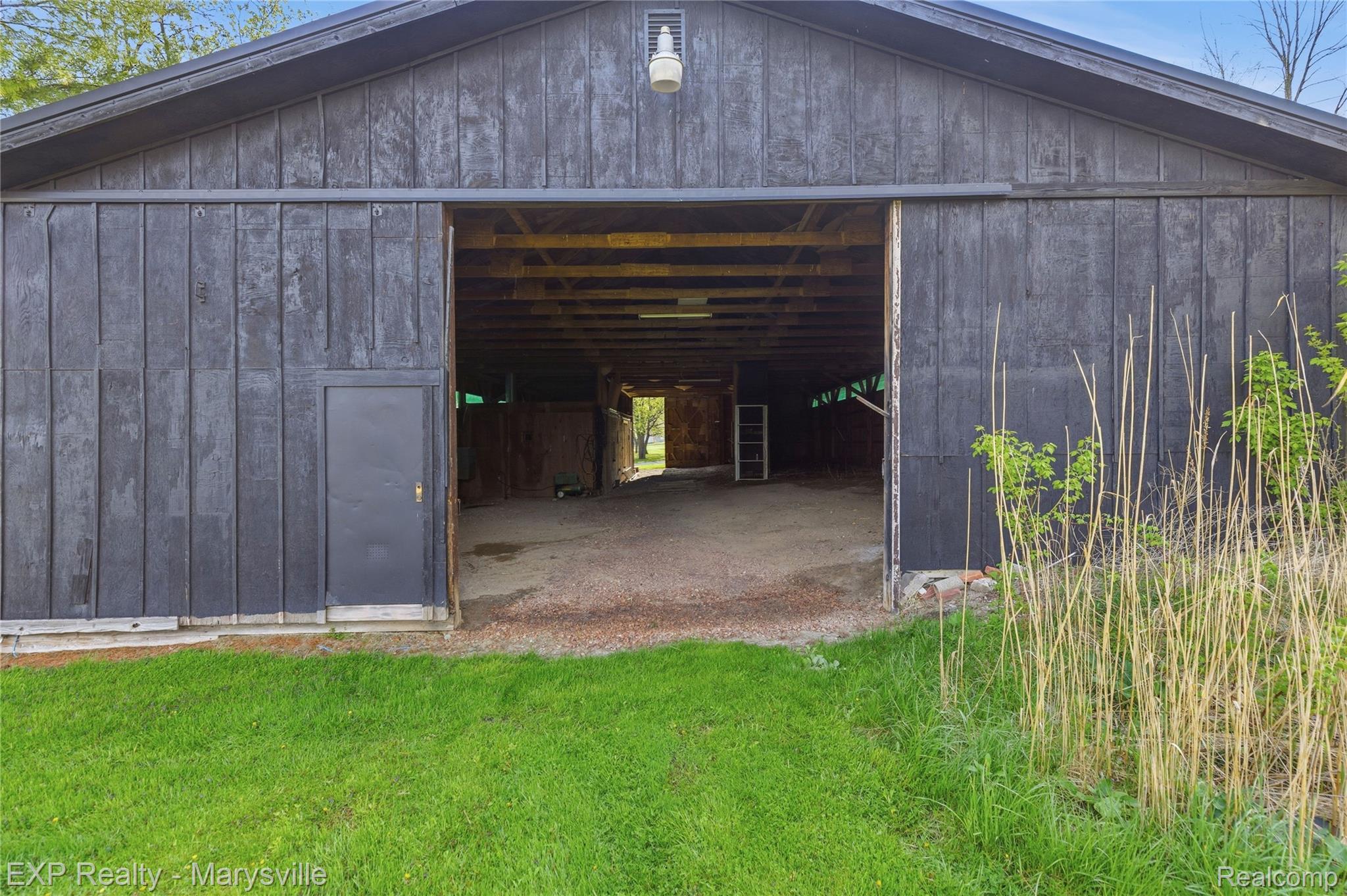 3345 Beach Road