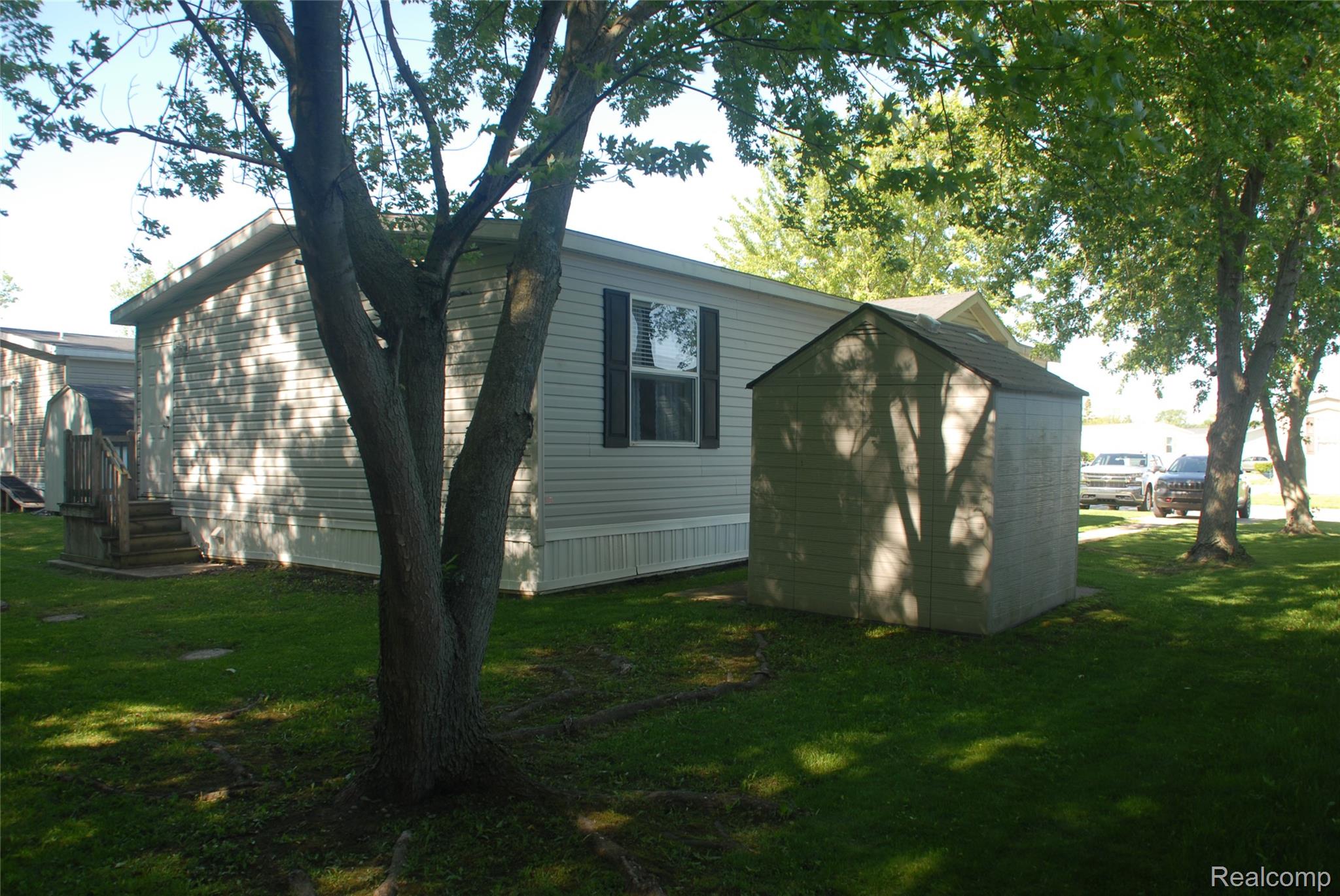1101 Forest Lane