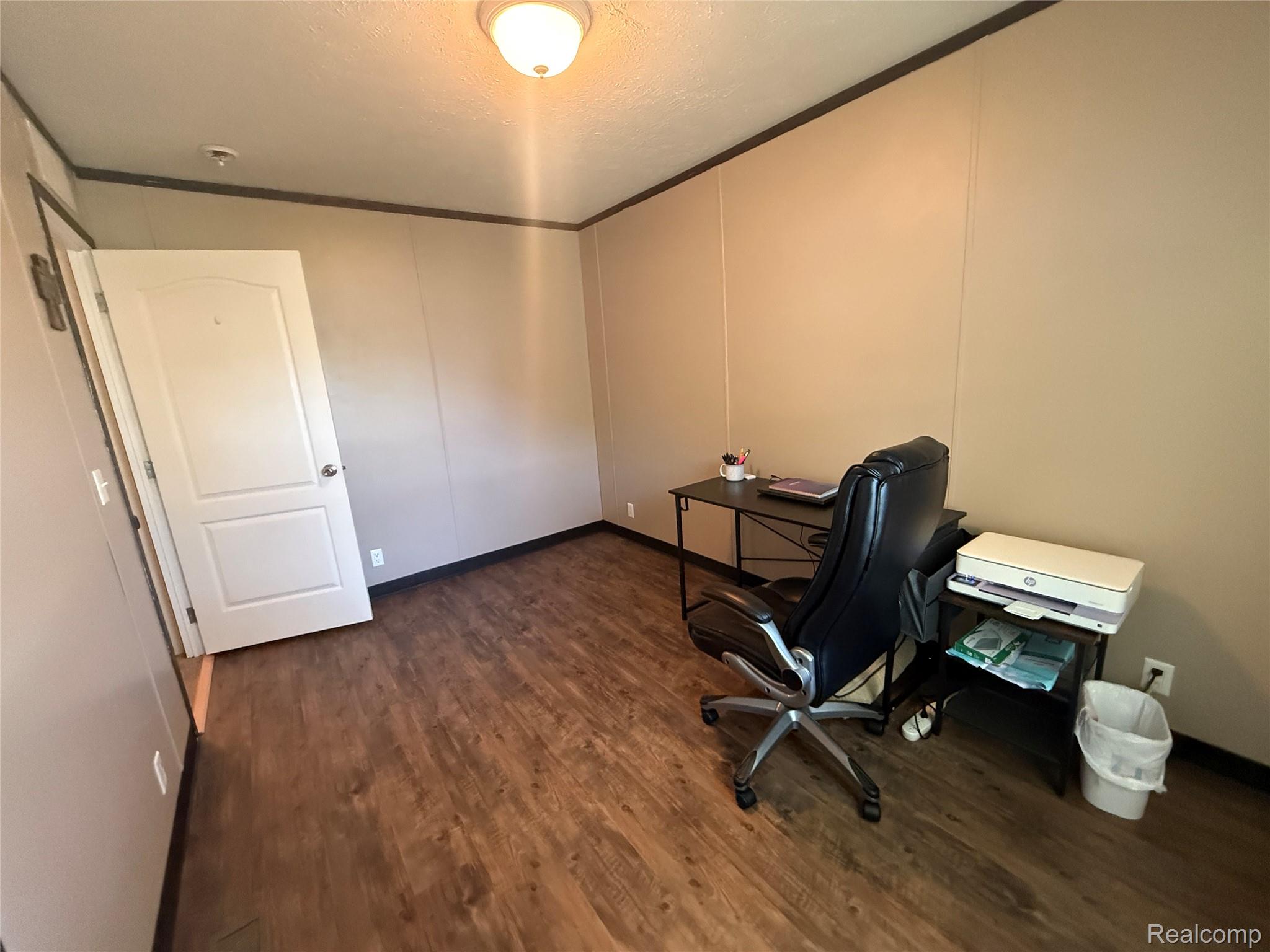 1101 Forest Lane