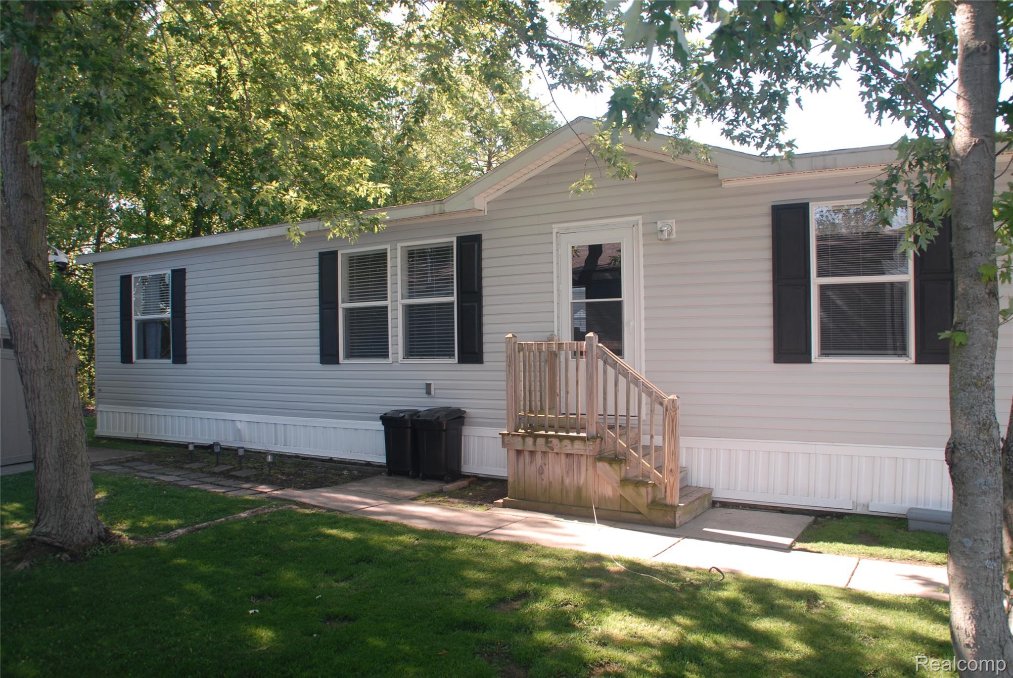 1101 Forest Lane