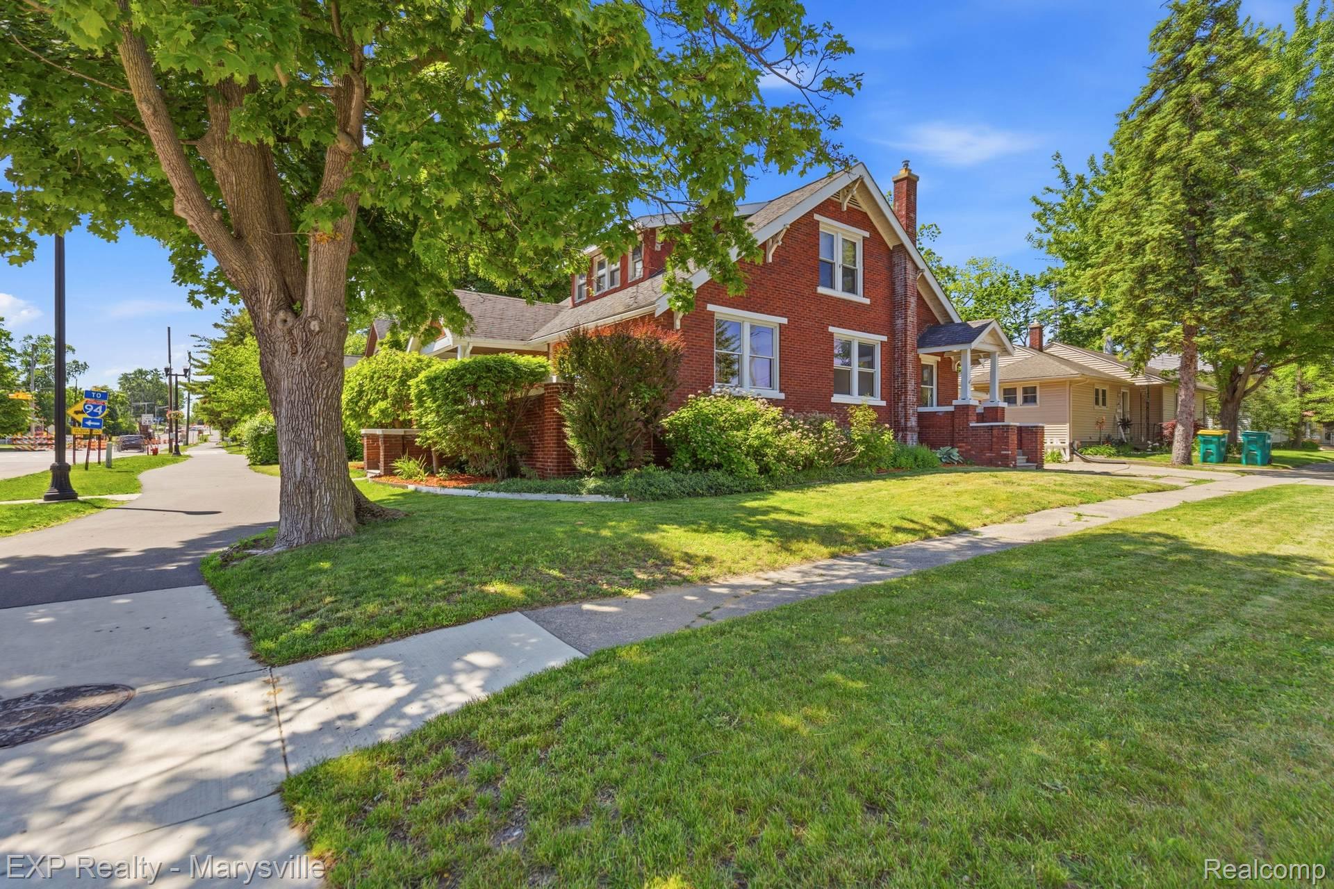 504 Clinton