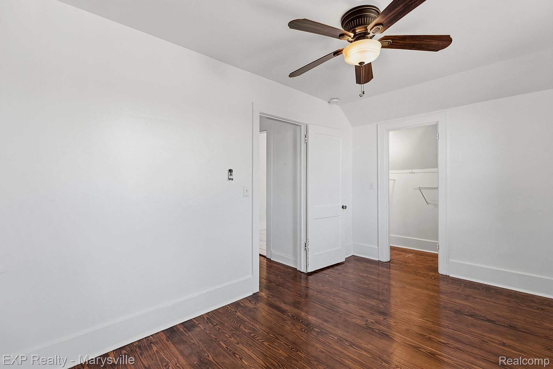 504 Clinton