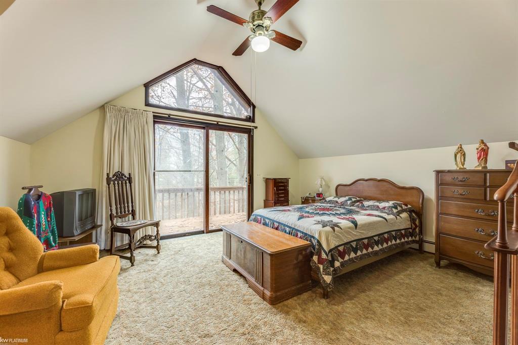 3220 Abbottsford