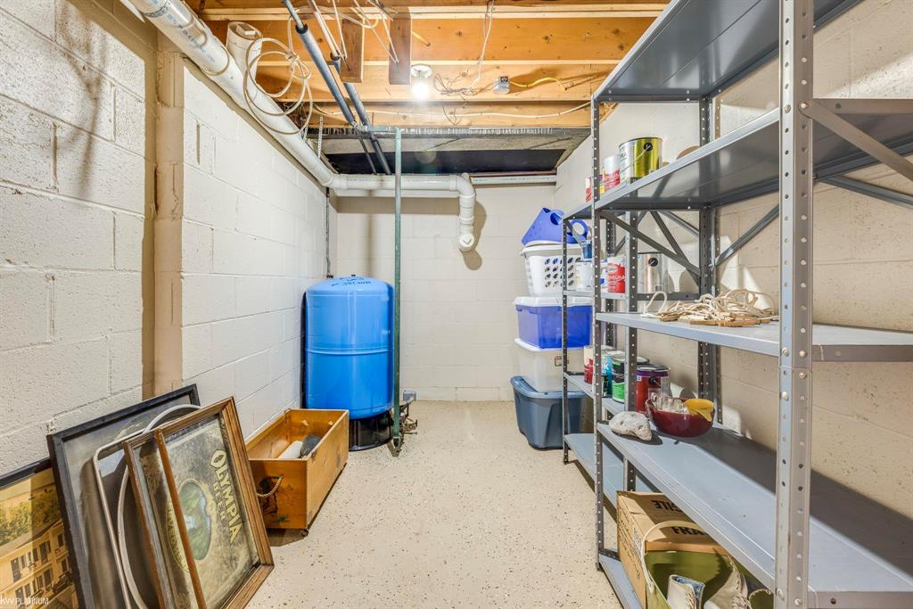 3220 Abbottsford