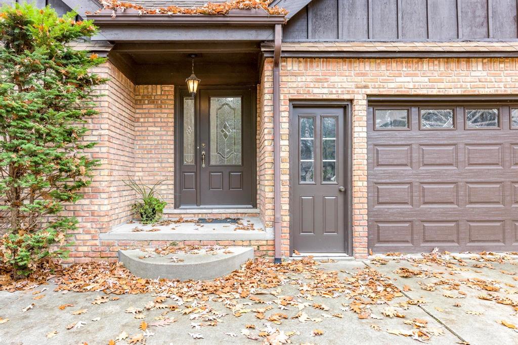 3220 Abbottsford
