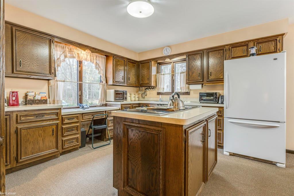 3220 Abbottsford