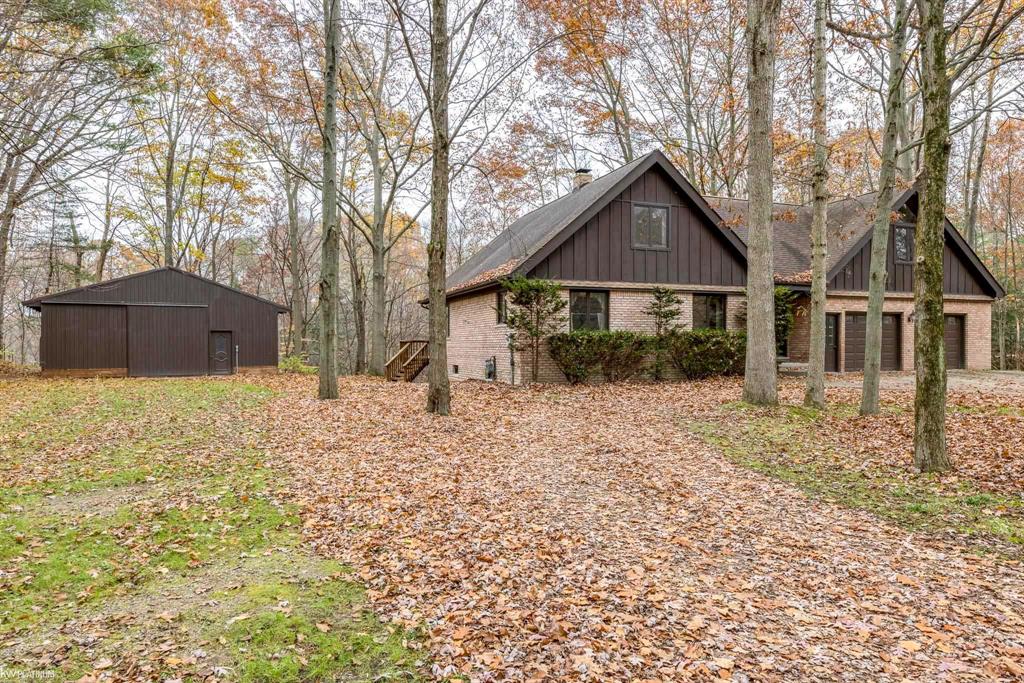 3220 Abbottsford