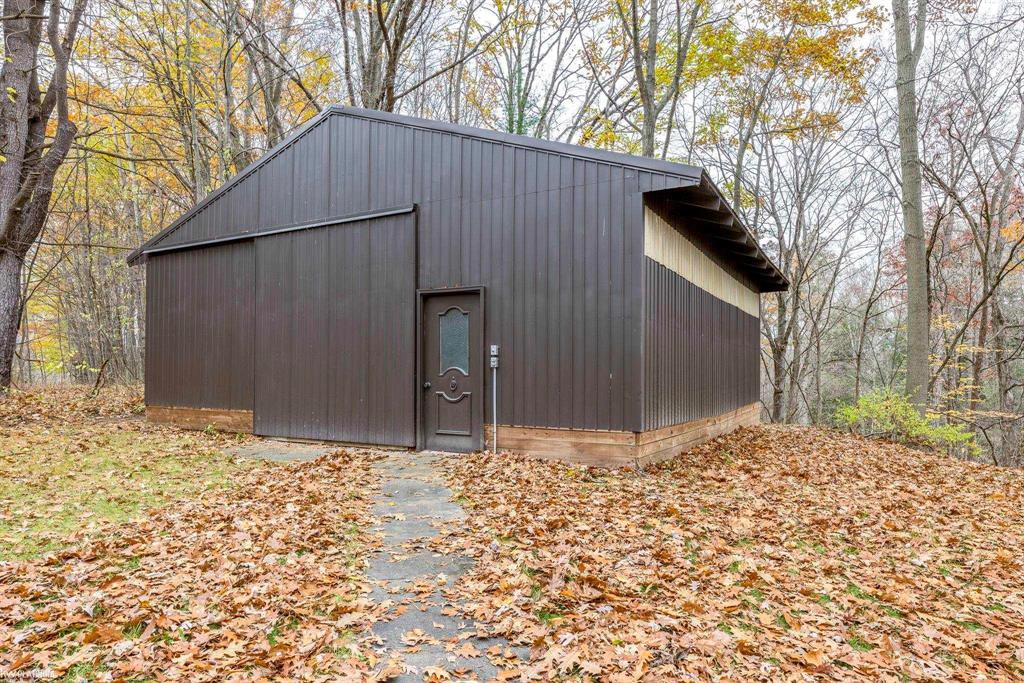 3220 Abbottsford