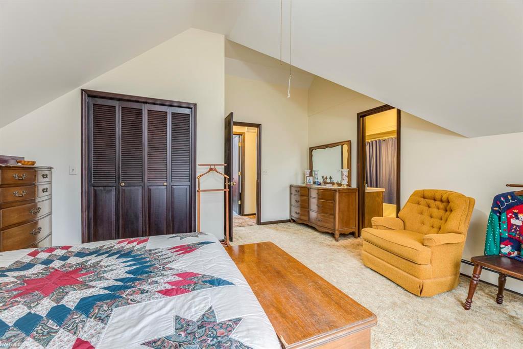3220 Abbottsford