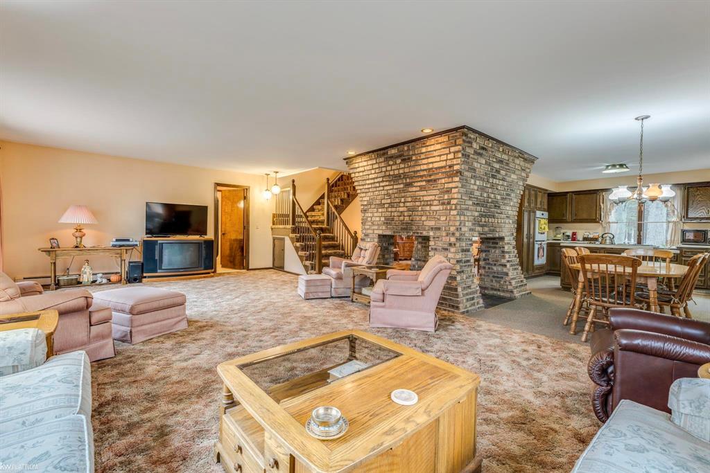 3220 Abbottsford