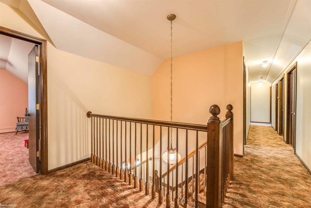 3220 Abbottsford