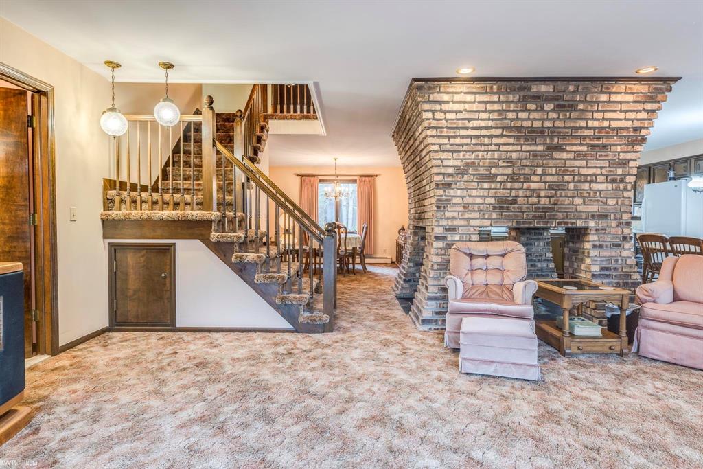 3220 Abbottsford