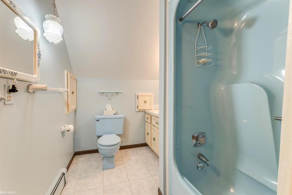 3220 Abbottsford