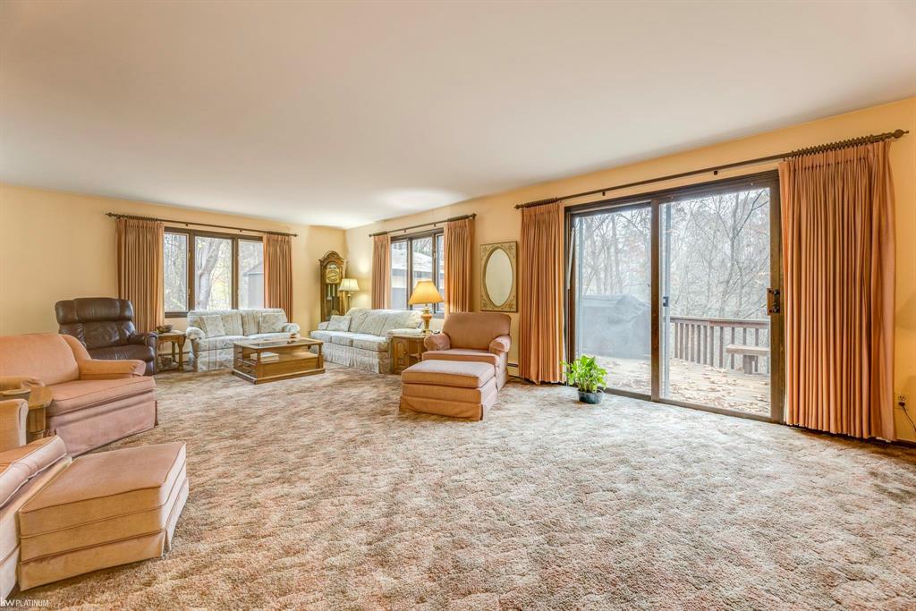 3220 Abbottsford