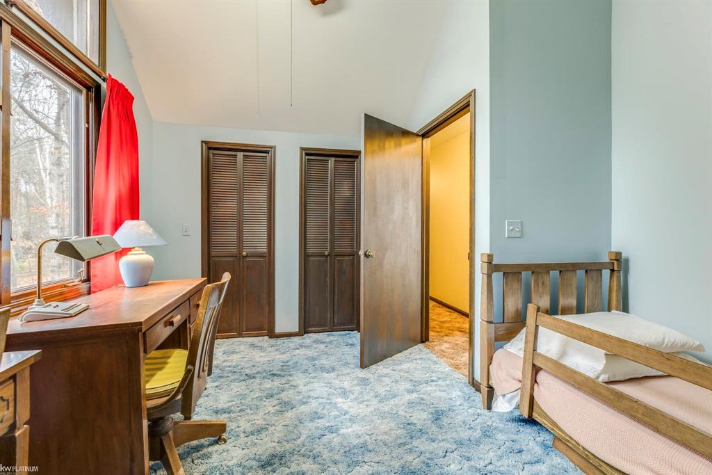3220 Abbottsford