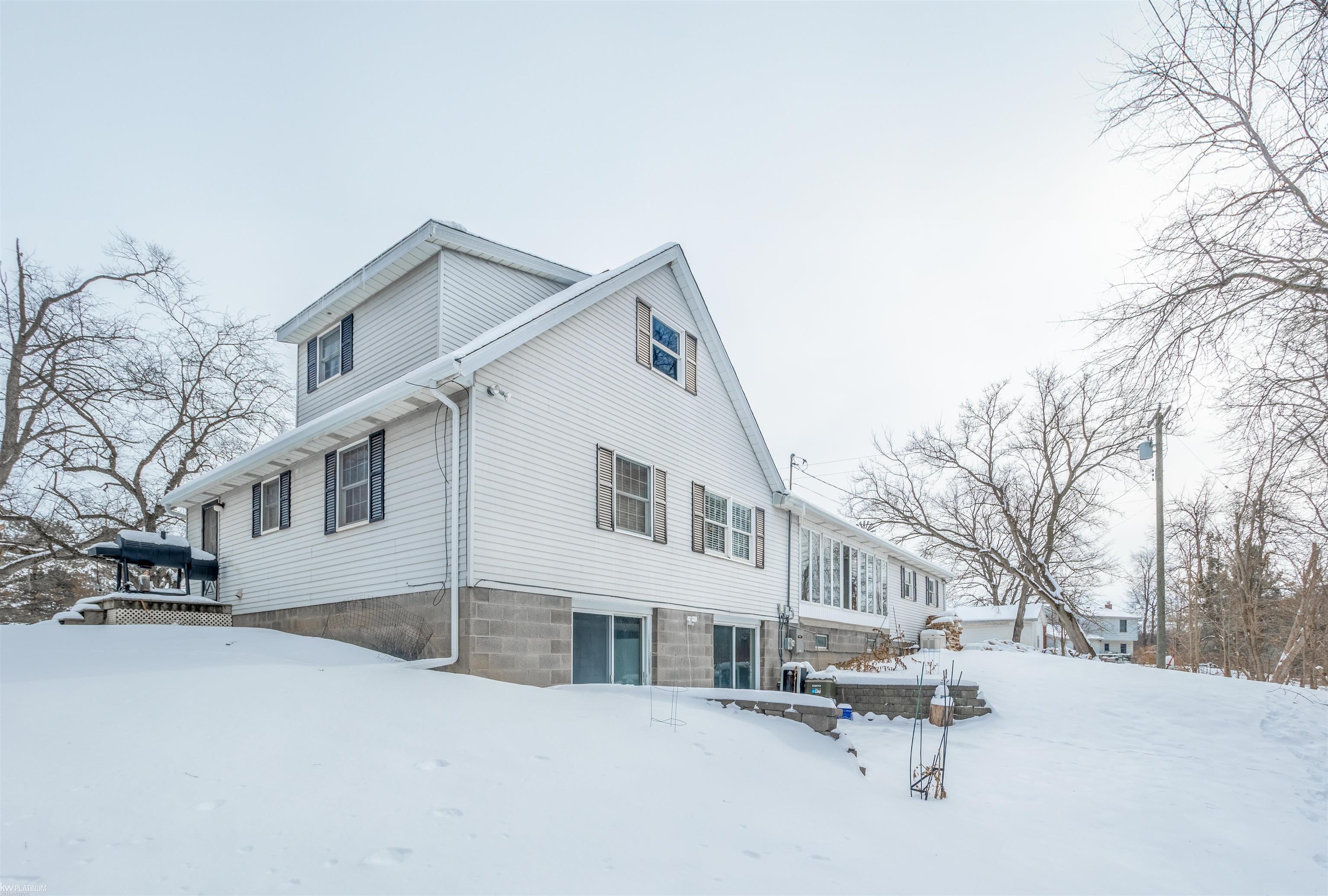 1526 S Bartlett Road