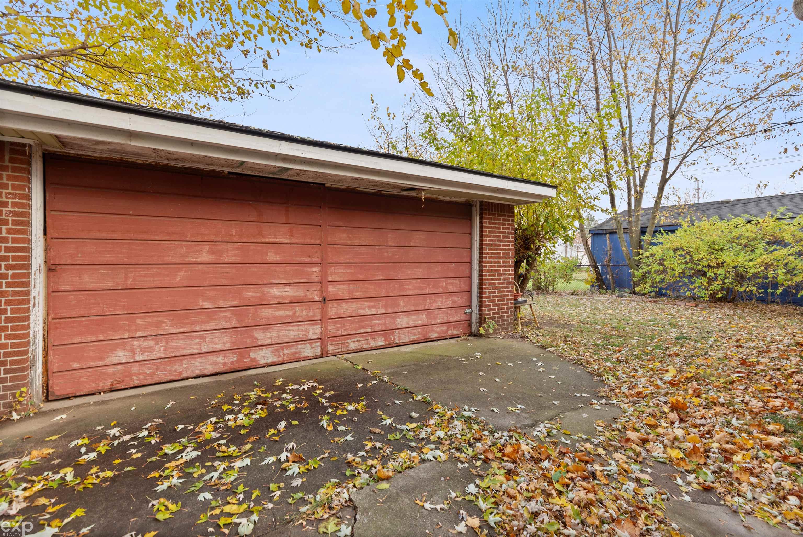 21746 Wellington Avenue