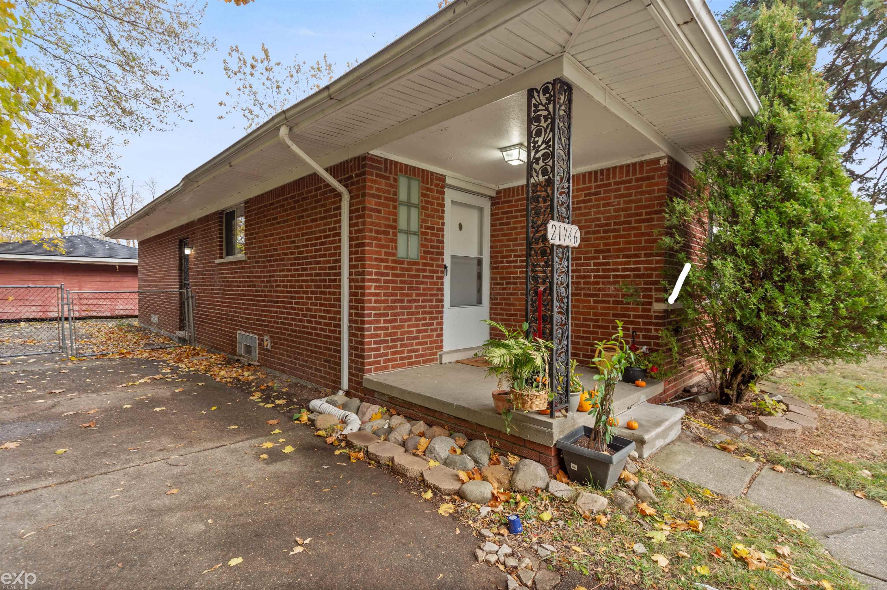 21746 Wellington Avenue