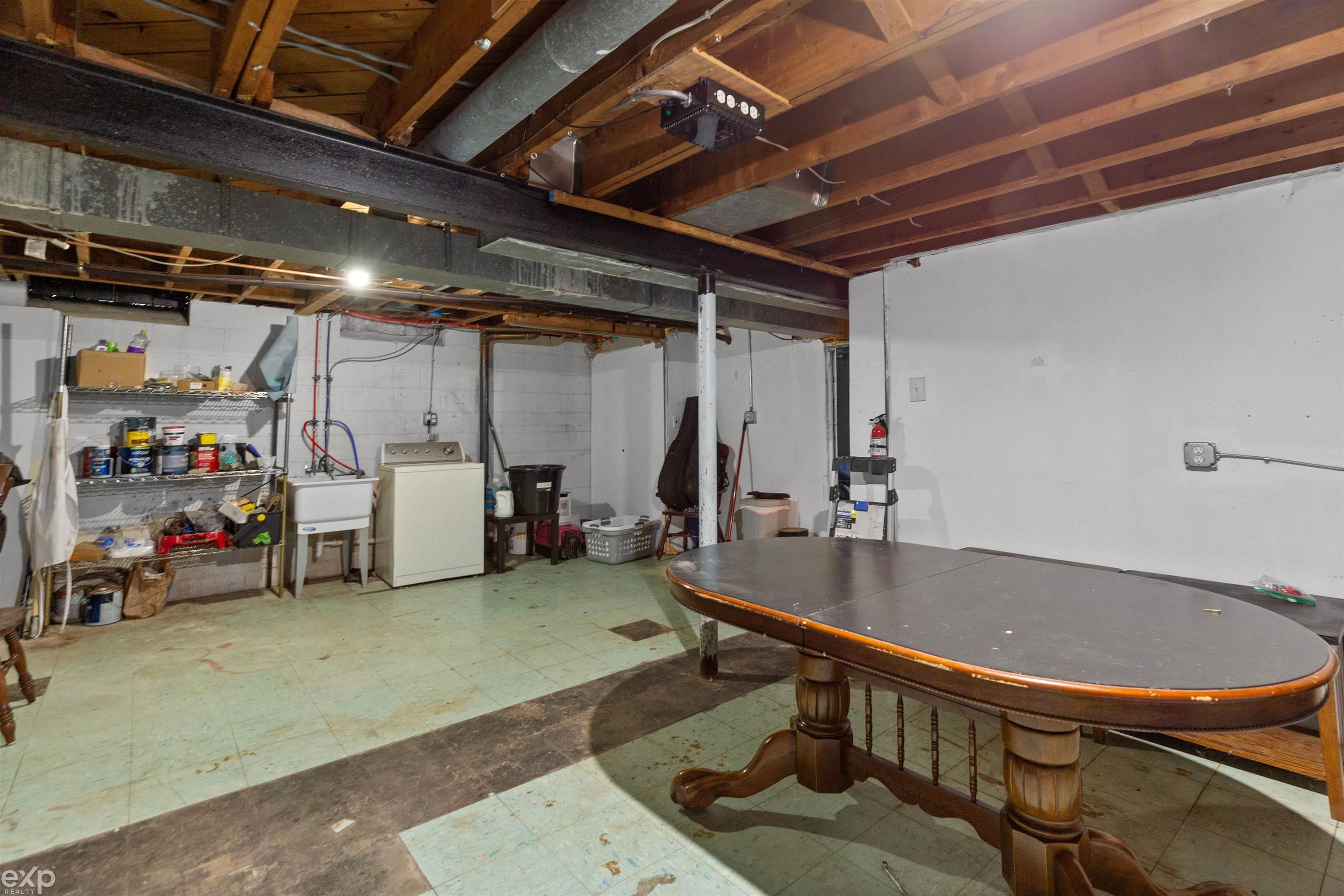 21746 Wellington Avenue