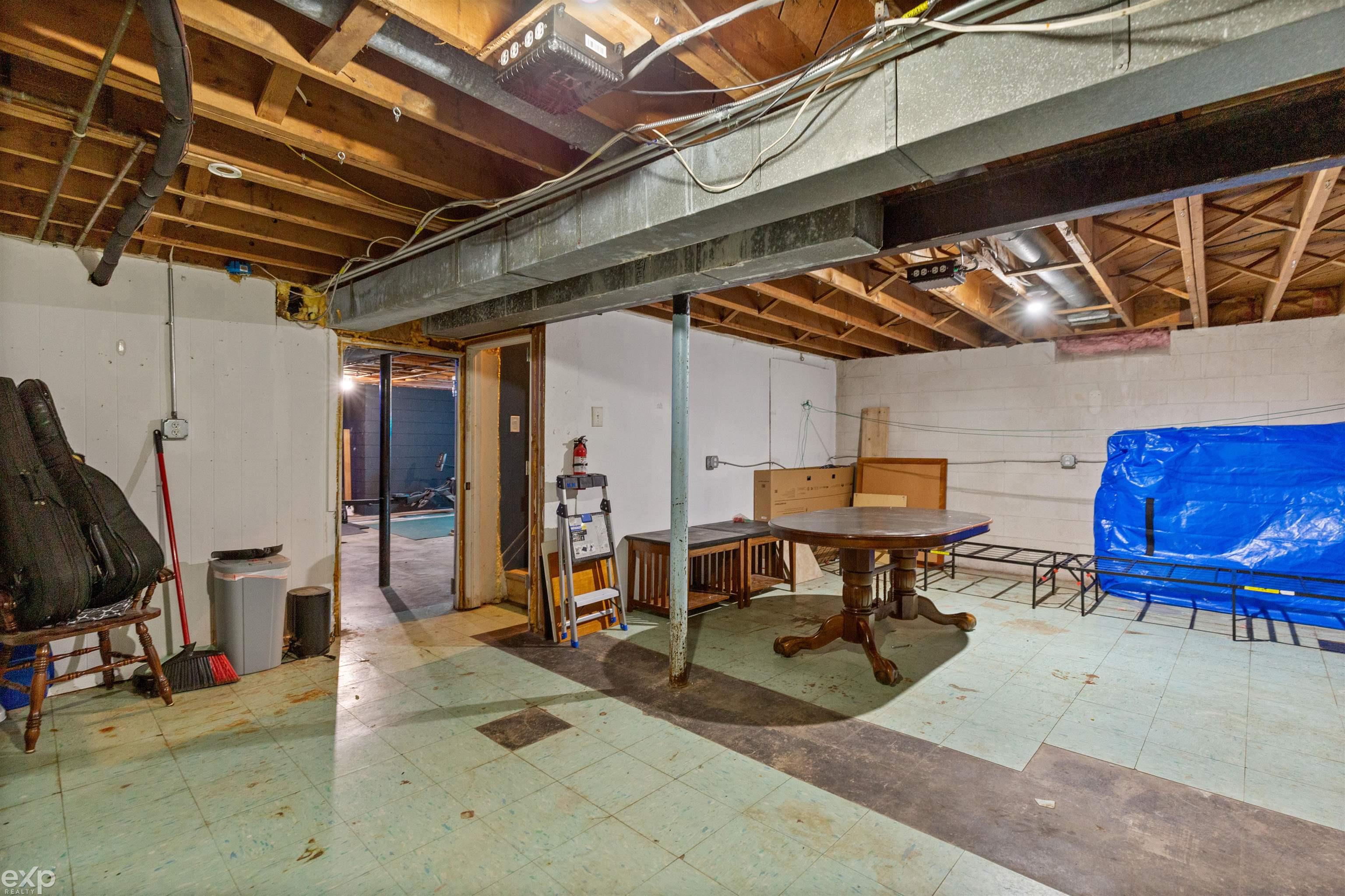 21746 Wellington Avenue