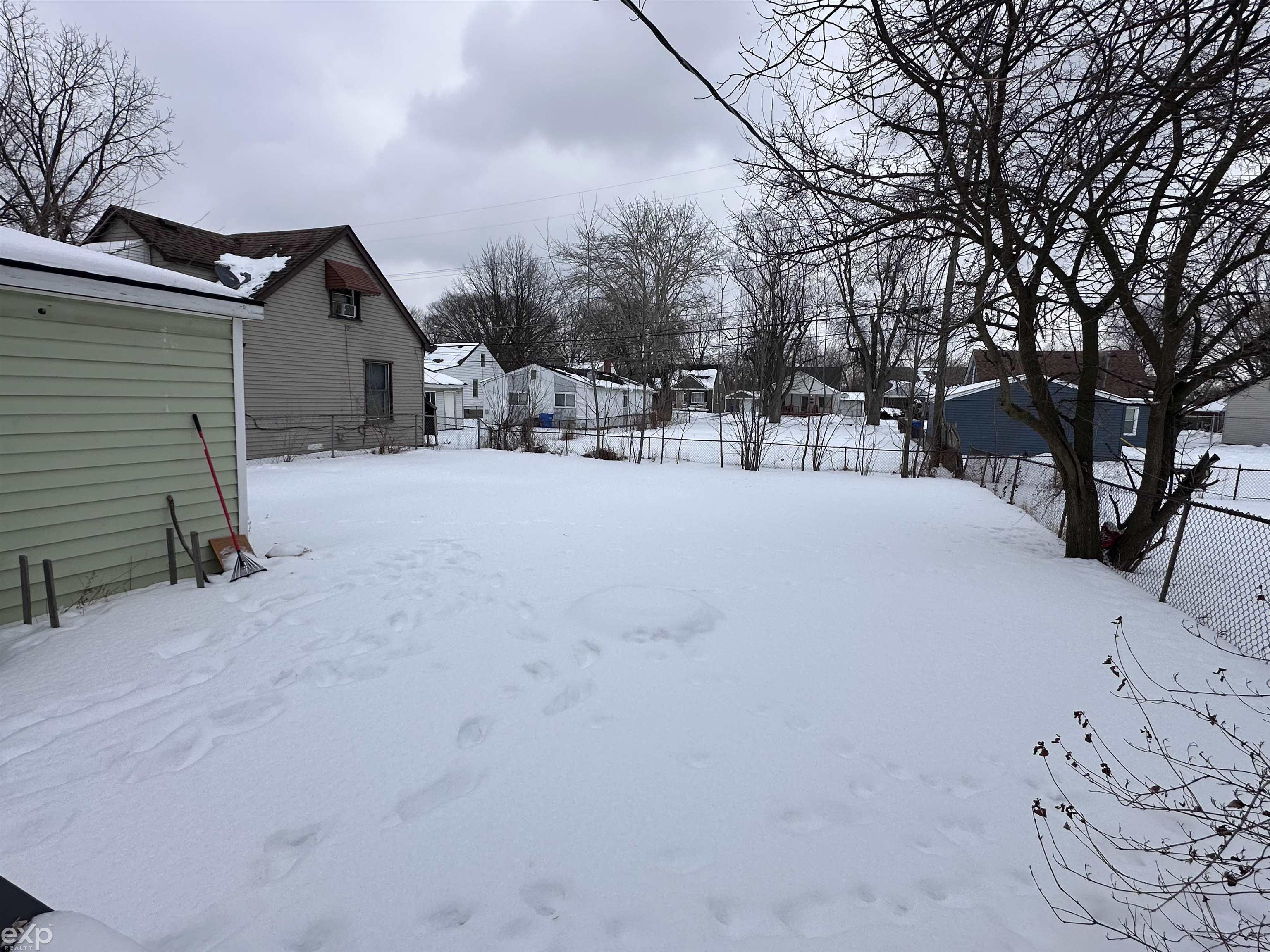 21746 Wellington Avenue