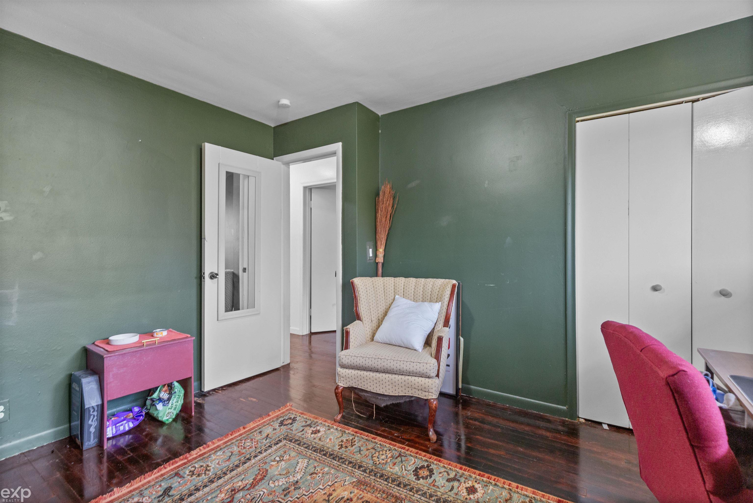 21746 Wellington Avenue