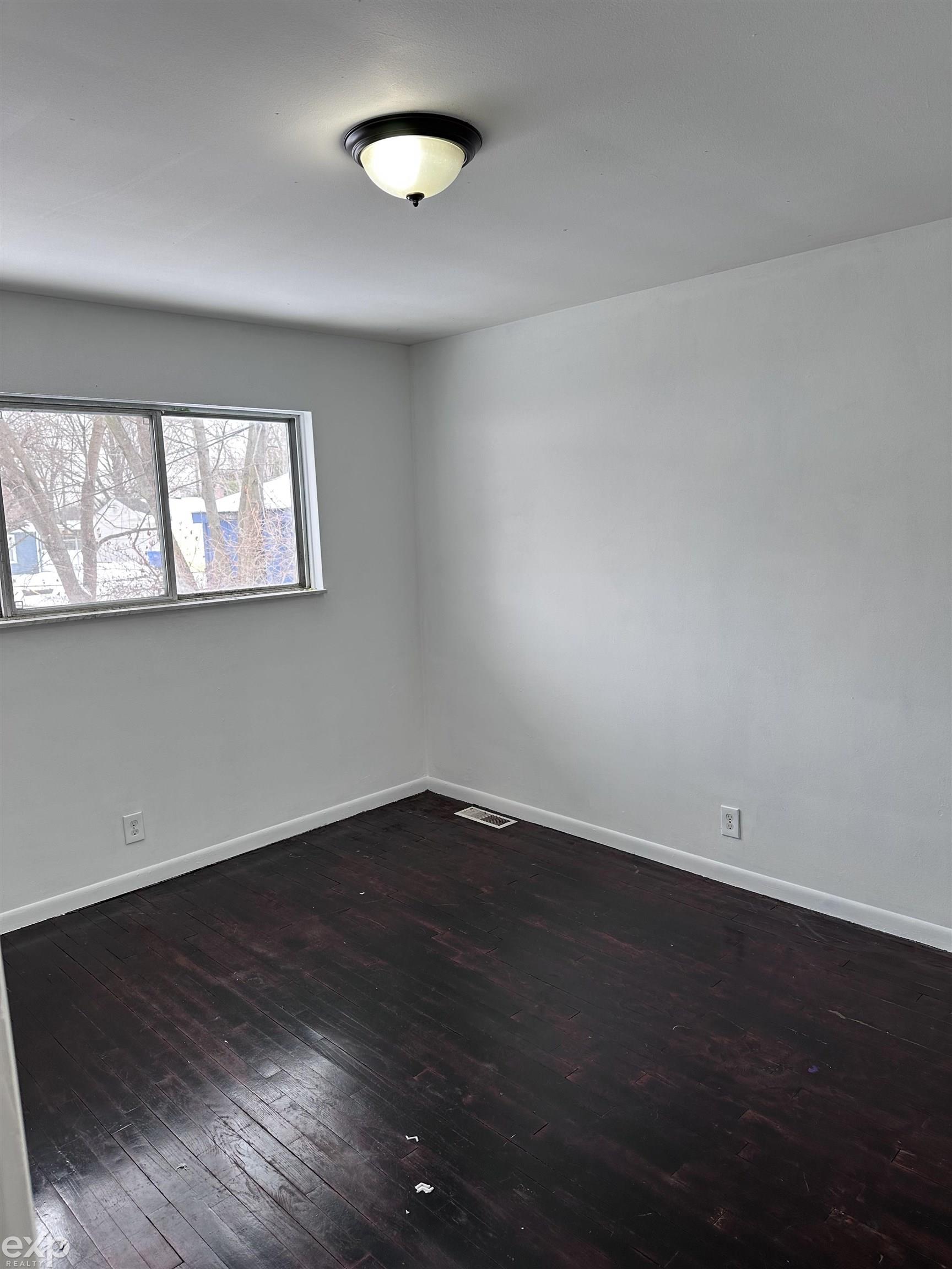 21746 Wellington Avenue