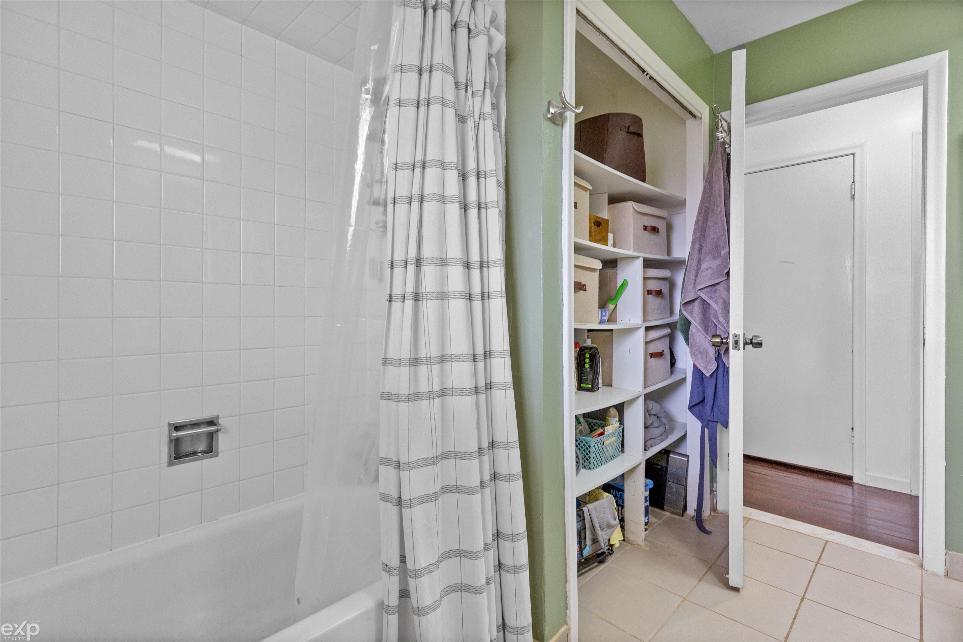 21746 Wellington Avenue