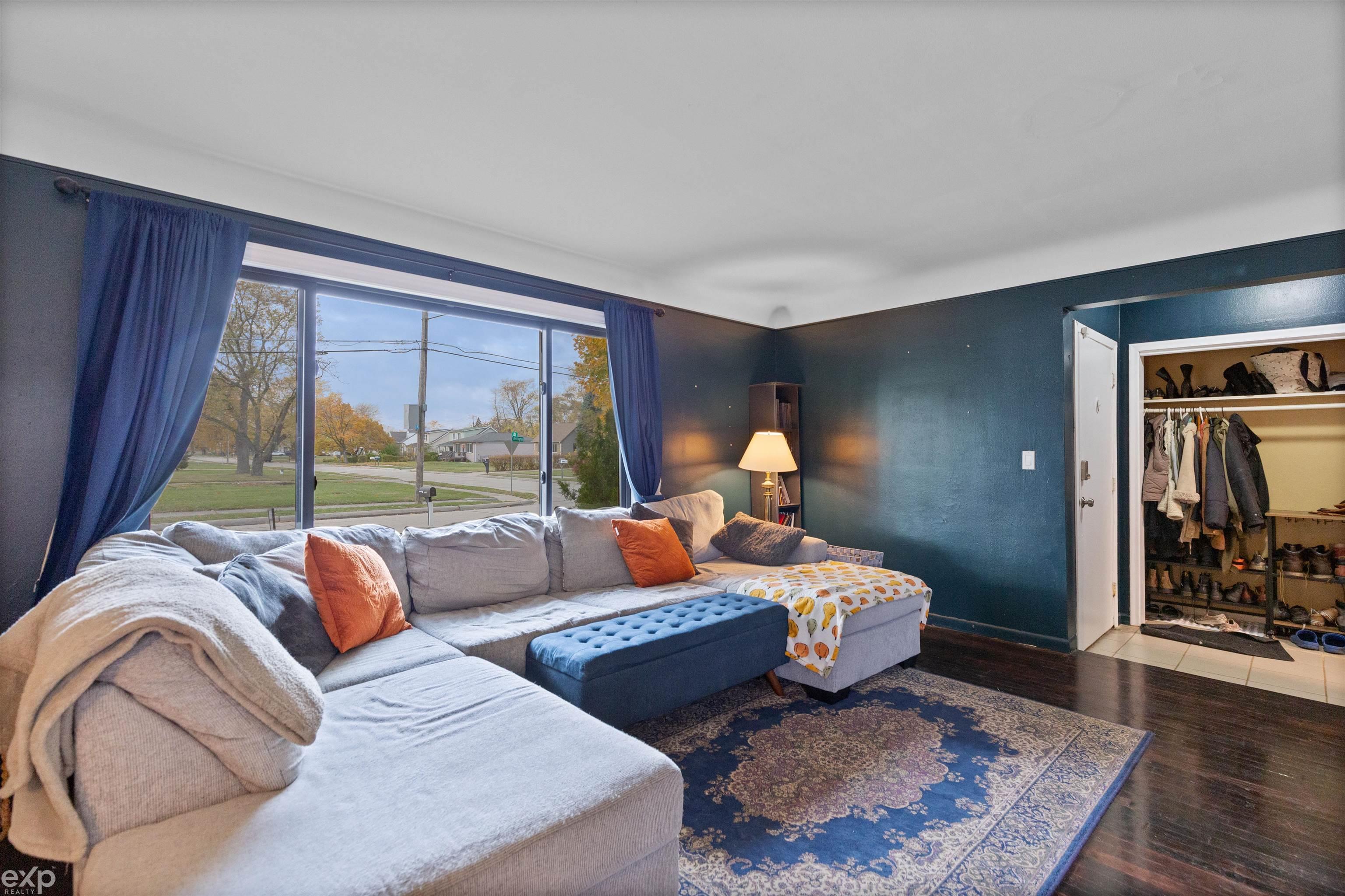 21746 Wellington Avenue