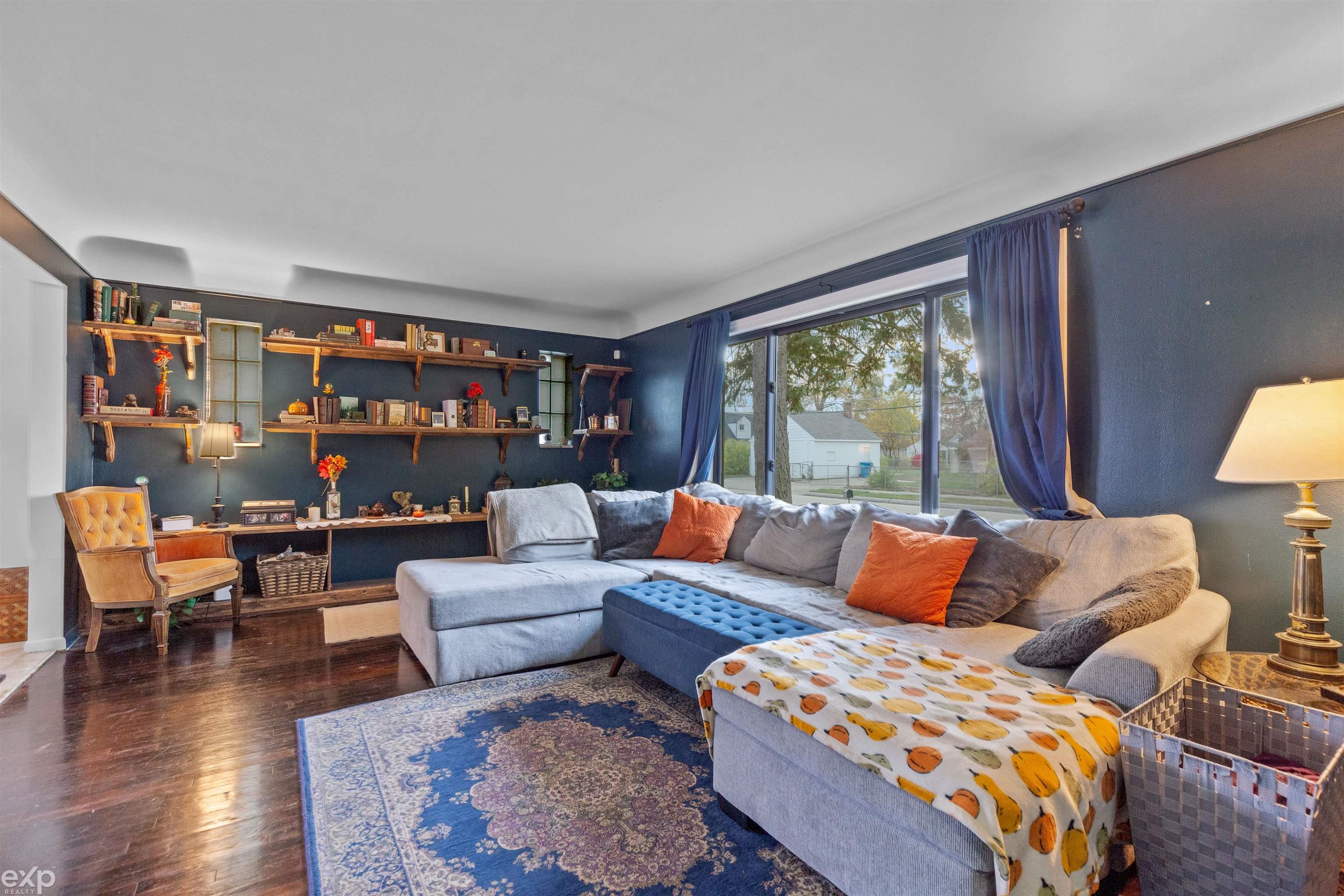 21746 Wellington Avenue