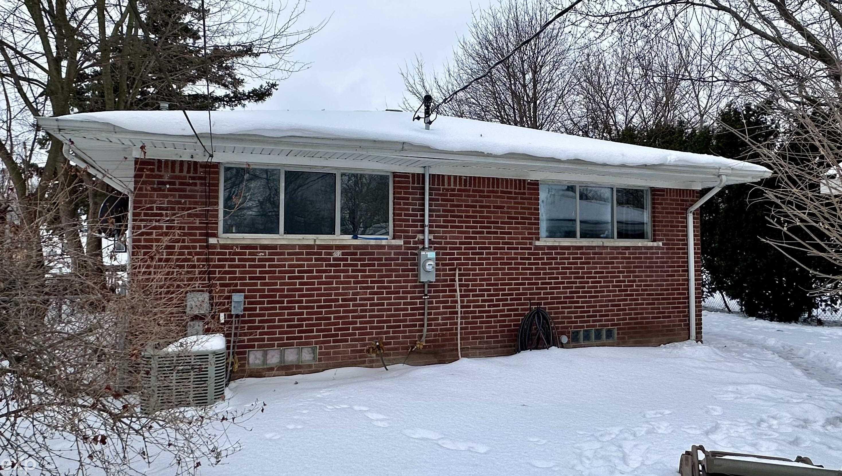 21746 Wellington Avenue