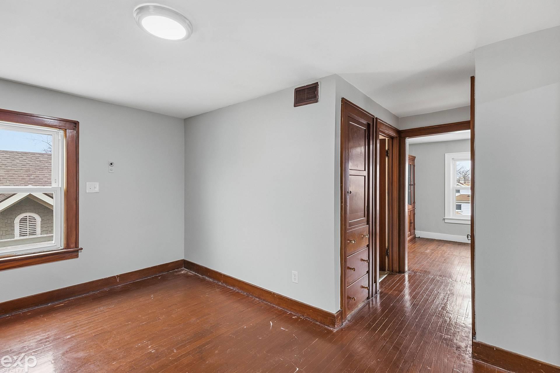 22022 Beechwood Avenue