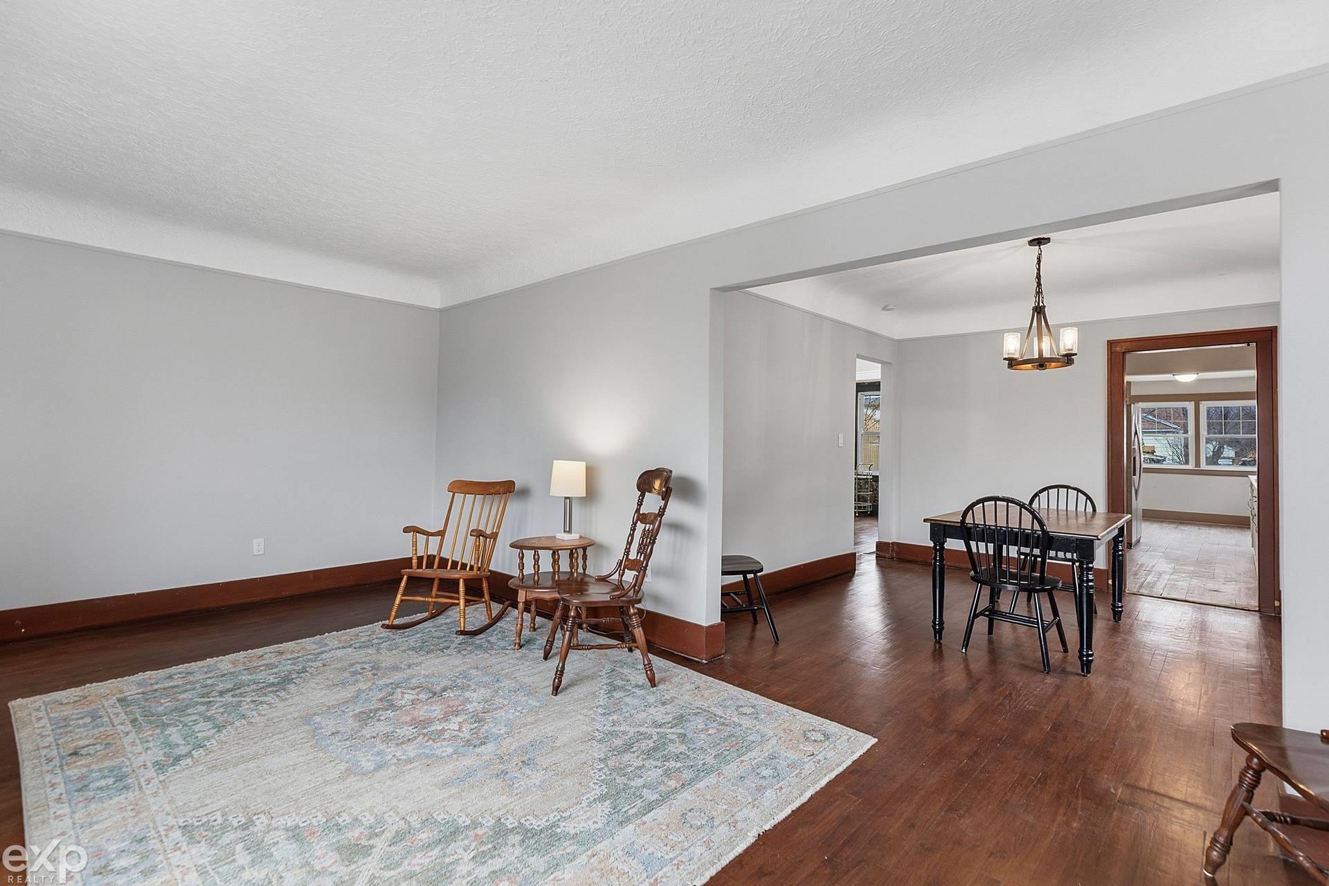 22022 Beechwood Avenue