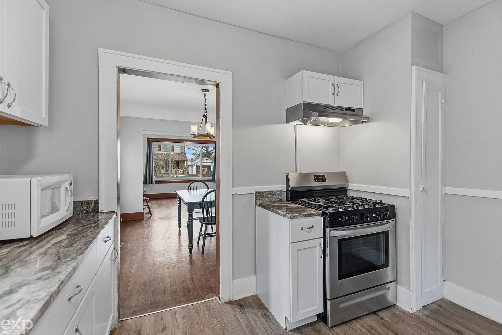 22022 Beechwood Avenue