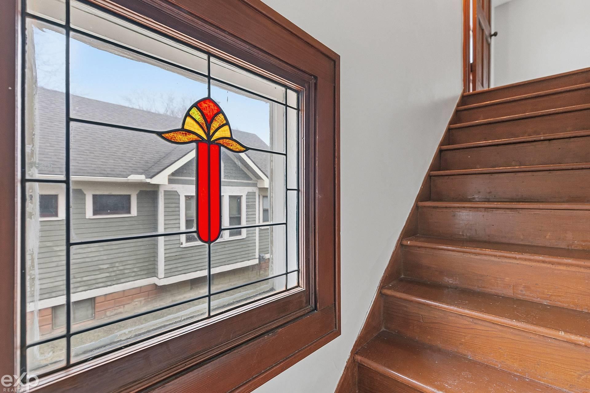 22022 Beechwood Avenue