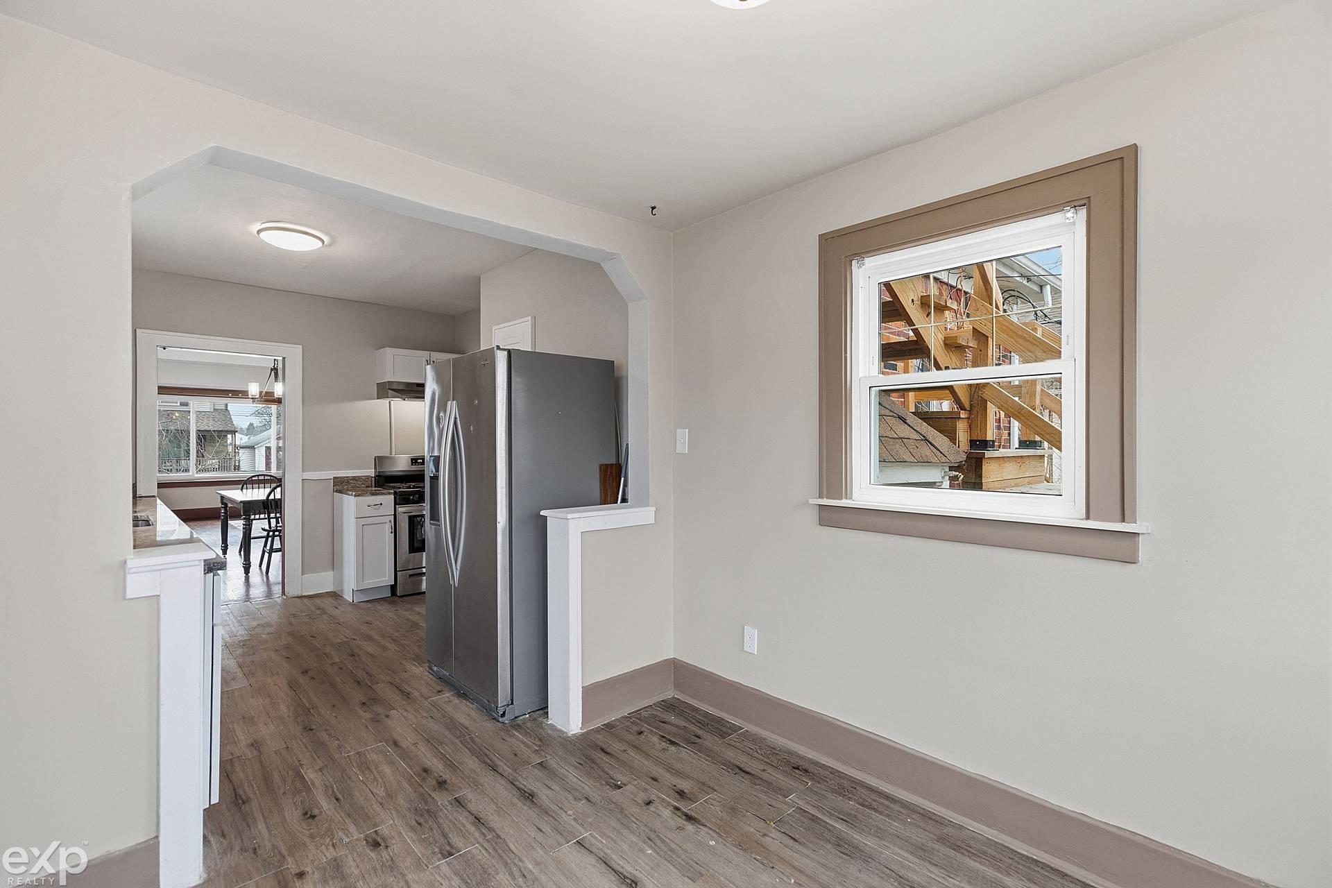 22022 Beechwood Avenue